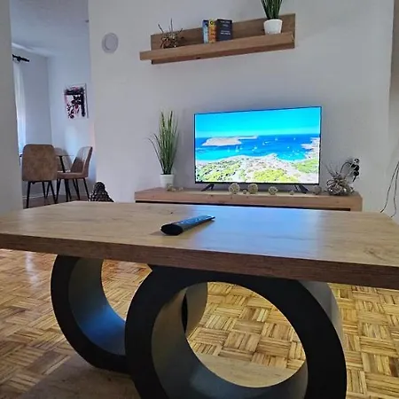 Stan Na Dan Kozarska Dubica Apartment Bosanska Dubica